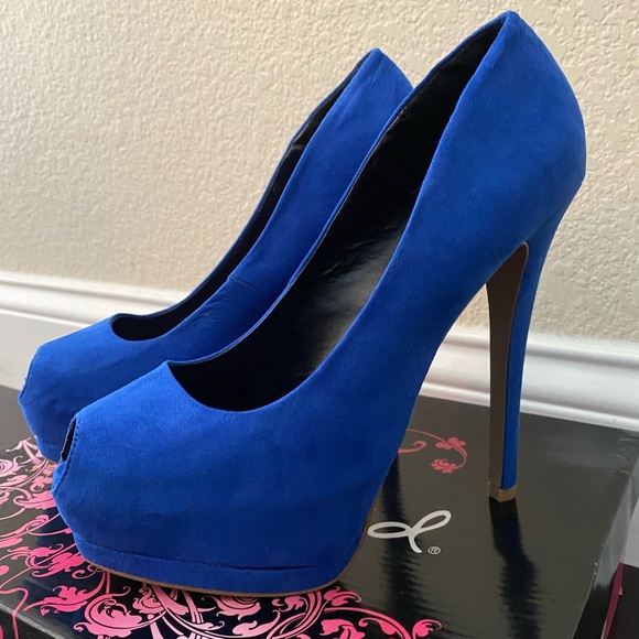 Qupid Suede Peep Toe Platform Stiletto Heels - Picture 2 of 5